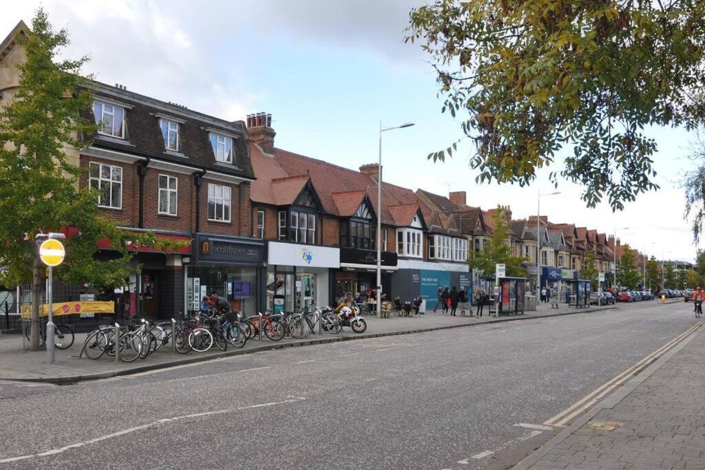 Space And Comfort In Summertown Oxford Extérieur photo