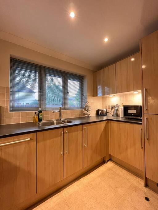 Space And Comfort In Summertown Oxford Extérieur photo